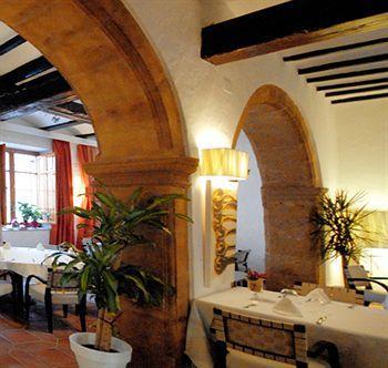 Nou Roma Hotel